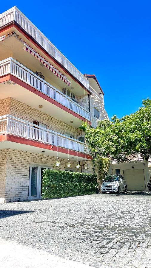 Apartments Neven Omiš Εξωτερικό φωτογραφία