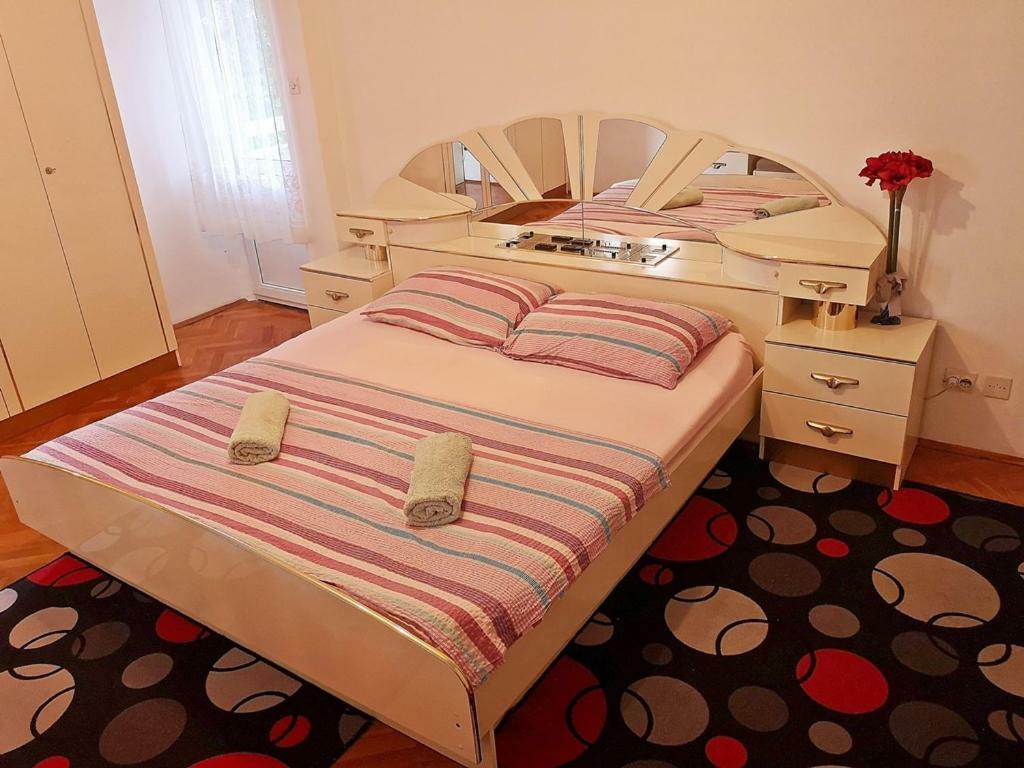 Apartments Neven Omiš Εξωτερικό φωτογραφία